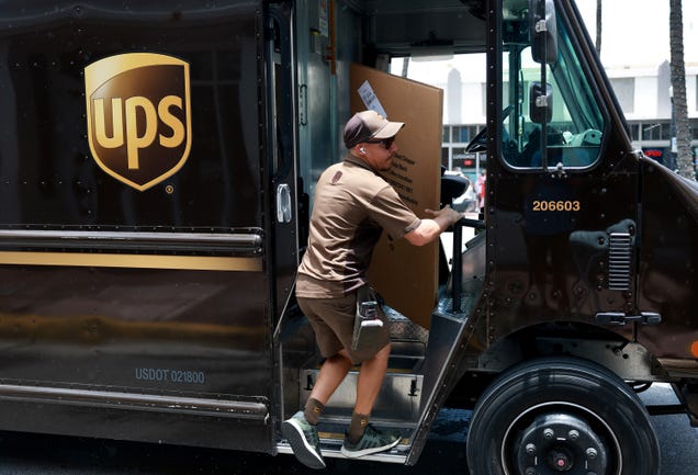 ups-workers-resumed-practising-for-a-strike-after-negotiations-broke-down.jpg UPS workers resumed practising for a strike after negotiations broke down