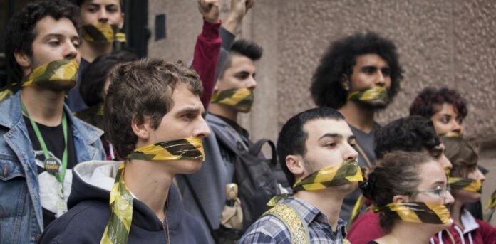 In censoring a ‘Extraordinary Museum,’ Brazil edges nearer to authoritarianism